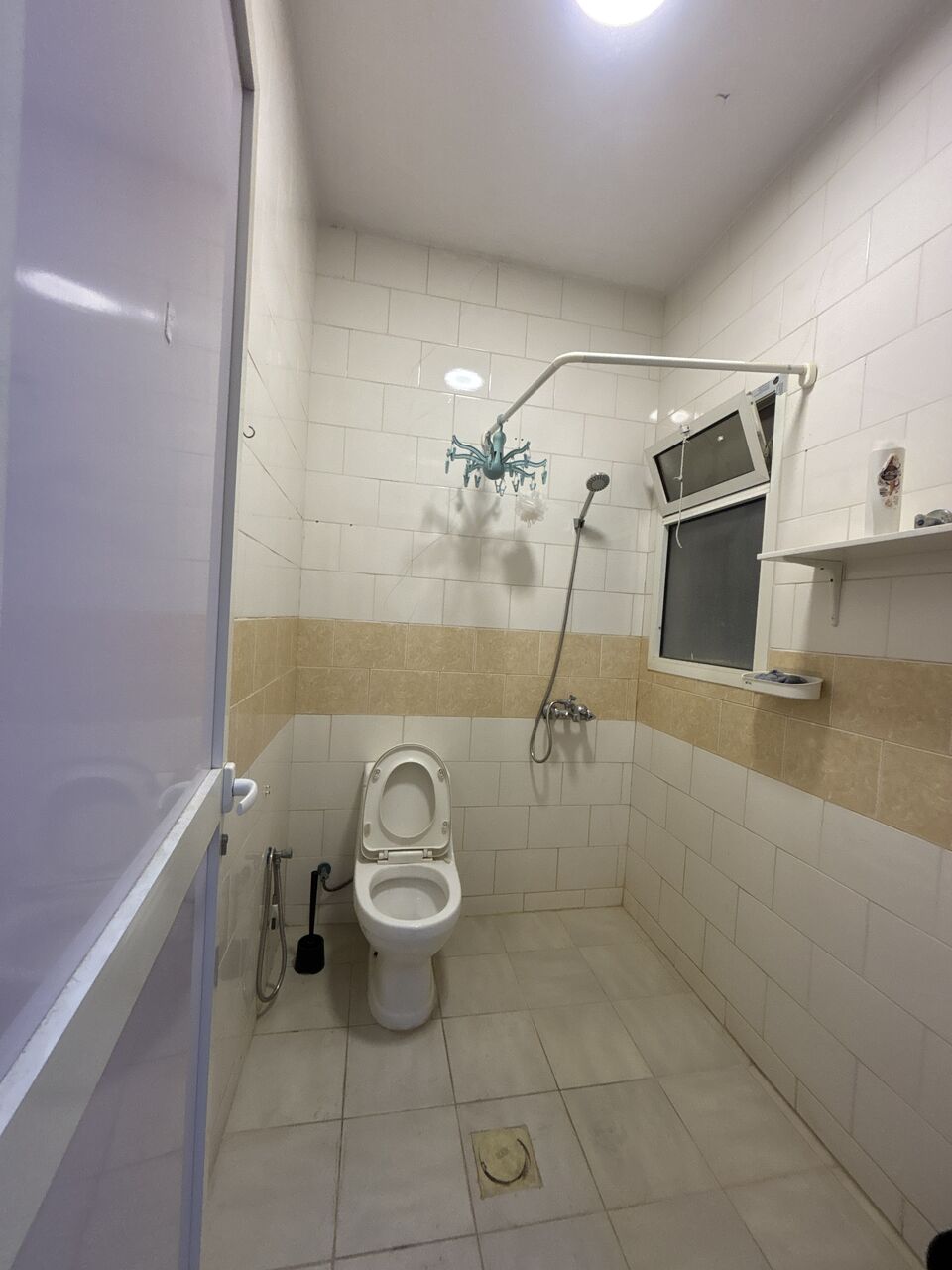Al Malaz, Rooms for Rent, Sar 1500/month,  🏠 Executive Room Available For Rent – Prime Location  We Are Offering One Executive Room