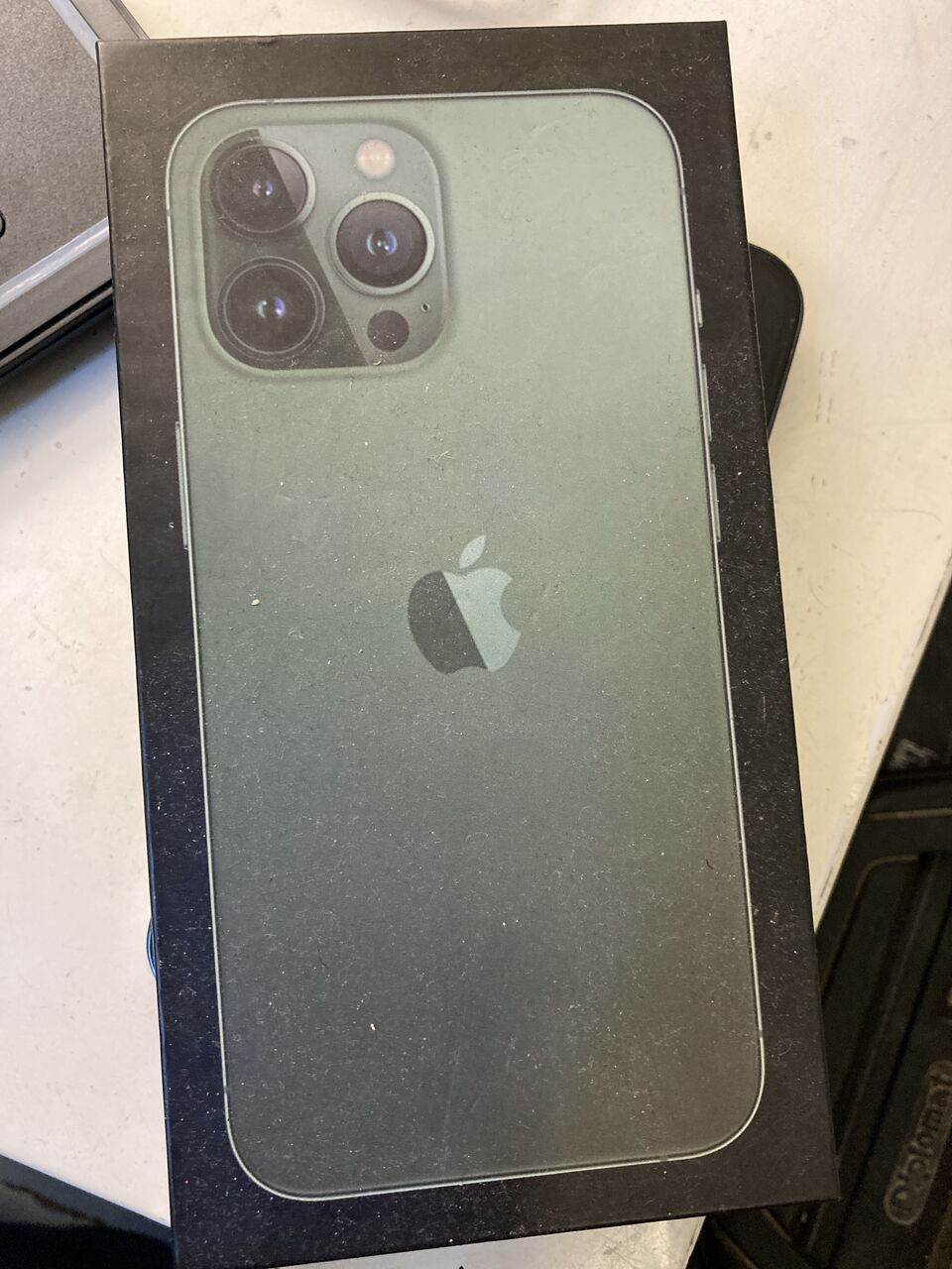 Khobar, Mobile Phones, SAR 1400,  Iphone 13 Pro, Alpine Green, 256gb