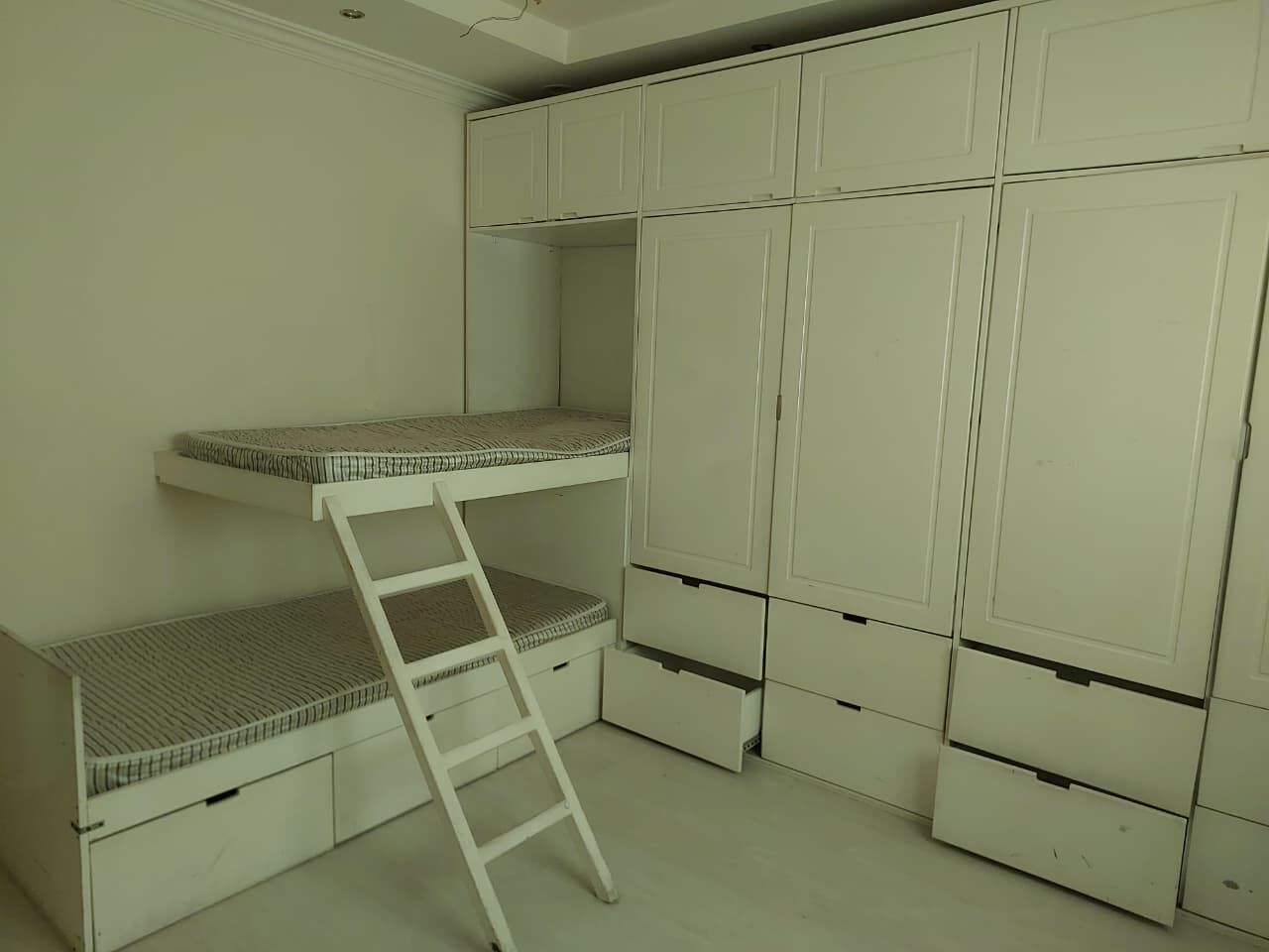 Dammam, Household Items, SAR 1800,  KIDS BED WITH CUPBOARD & COMPLETE ROOM WARDROBE &ndash; FOR SALE