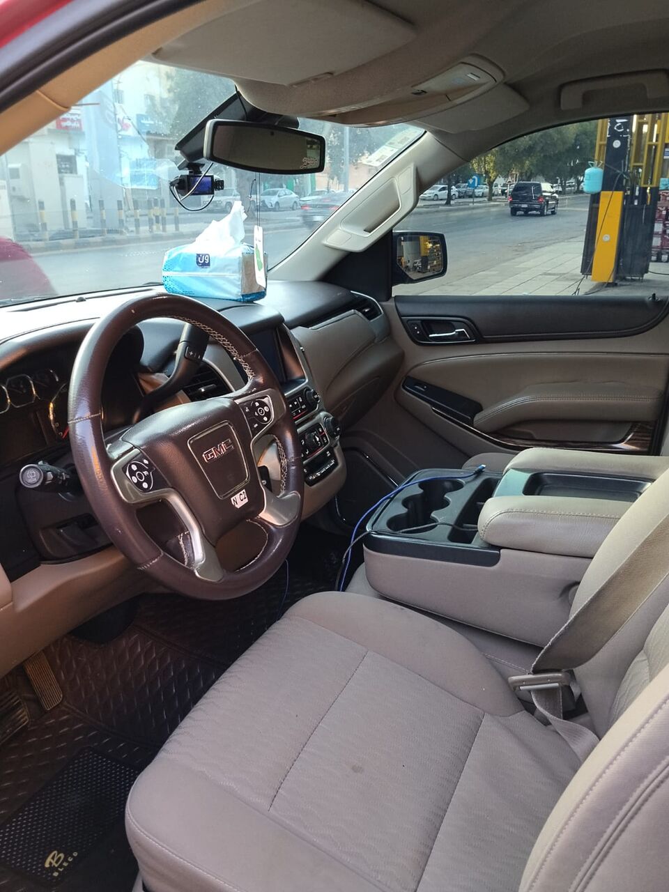 Riyadh, Vehicles, Cars & Trucks , SAR 58000,  GMC YUKON SEL,  2015,  Automatic,  305200 KM,  GMC Yukon   2x4