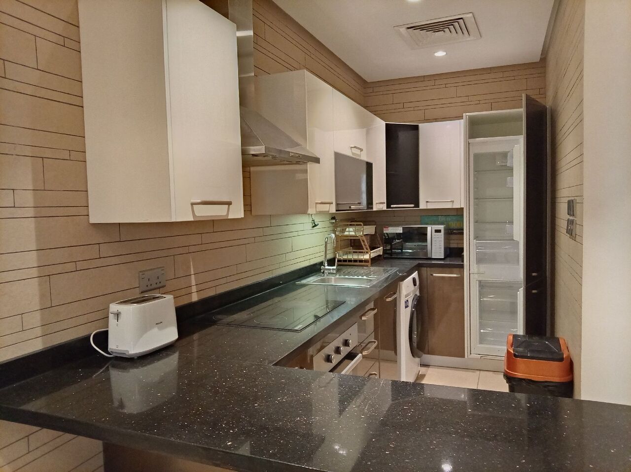Juffair, Apartments, Flats, Houses & Villas, BHD 340/year,  2 BR,  Fully Furnished 2 Bedroom 3 Bathroom Hall Kitchen With Ewa Flat For Rent In : Juffair
