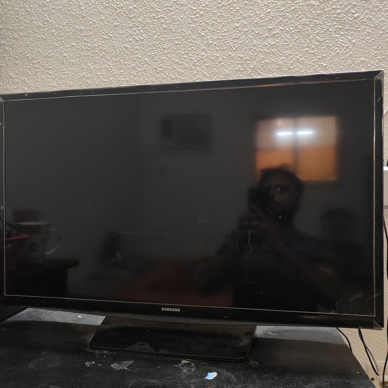 Jeddah, Computers, SAR 250,  SAMSUNG TV, 33 Inches LED .... 250 Riyal Only