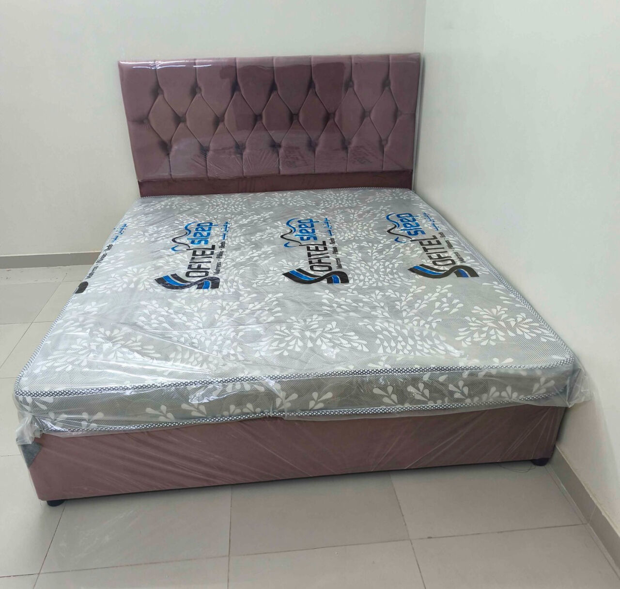 Jeddah, Furniture, SAR 5,  New King Size And Queen Size Bed Available