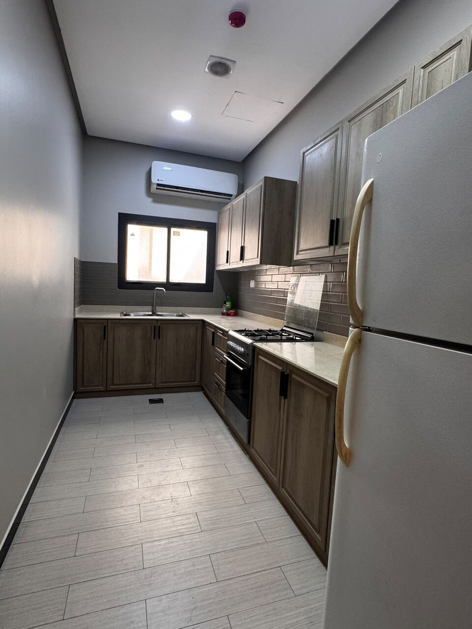 Zinj, Apartments, Flats, Houses & Villas, BHD 300/month,  2 BR,  2bhk Spacious Semi Furnished Flat In Zinj 300bd With Ewa