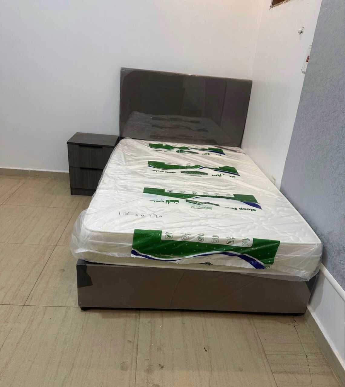 Jeddah, Furniture, SAR 1,  All Size Of Beds Available With Mattress And Without Mattress