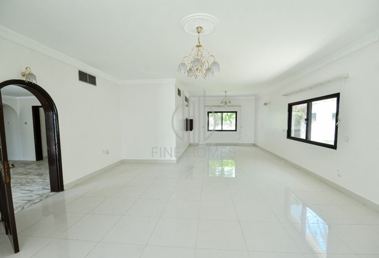 Saar, Villas, BHD 600,  Spacious 4 Bedroom Semi-Furnished Compound Villa