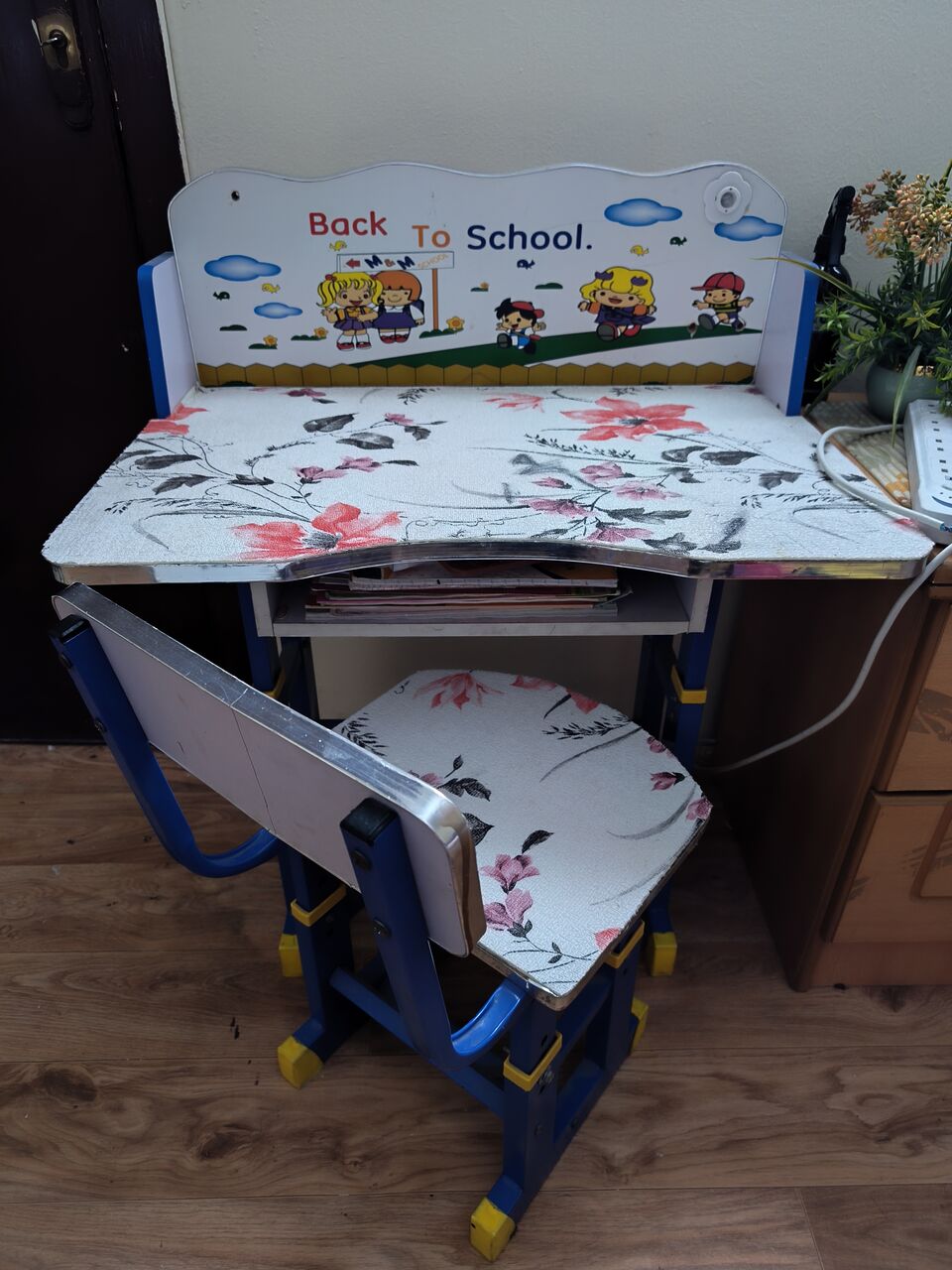 Khobar, Baby & Kid Stuff, Study Table, Plastic Stand