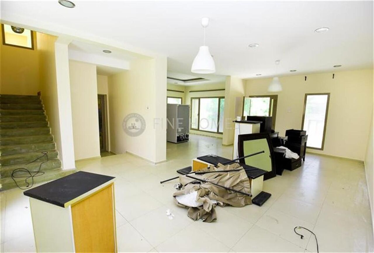 Jannusan, Villas, BHD 475,  Tall Urban Style Townhouse Villa Near Saar