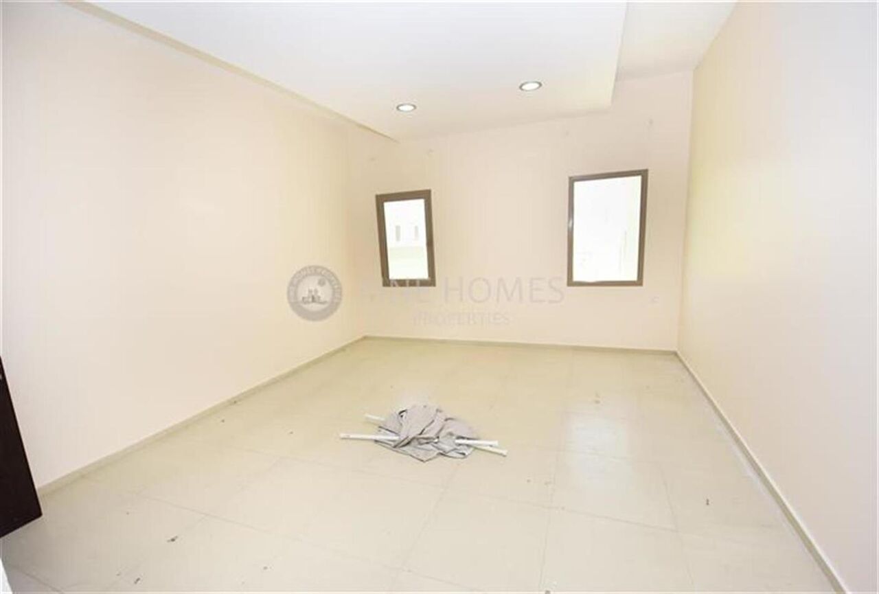 Jannusan, Villas, BHD 475,  Tall Urban Style Townhouse Villa Near Saar