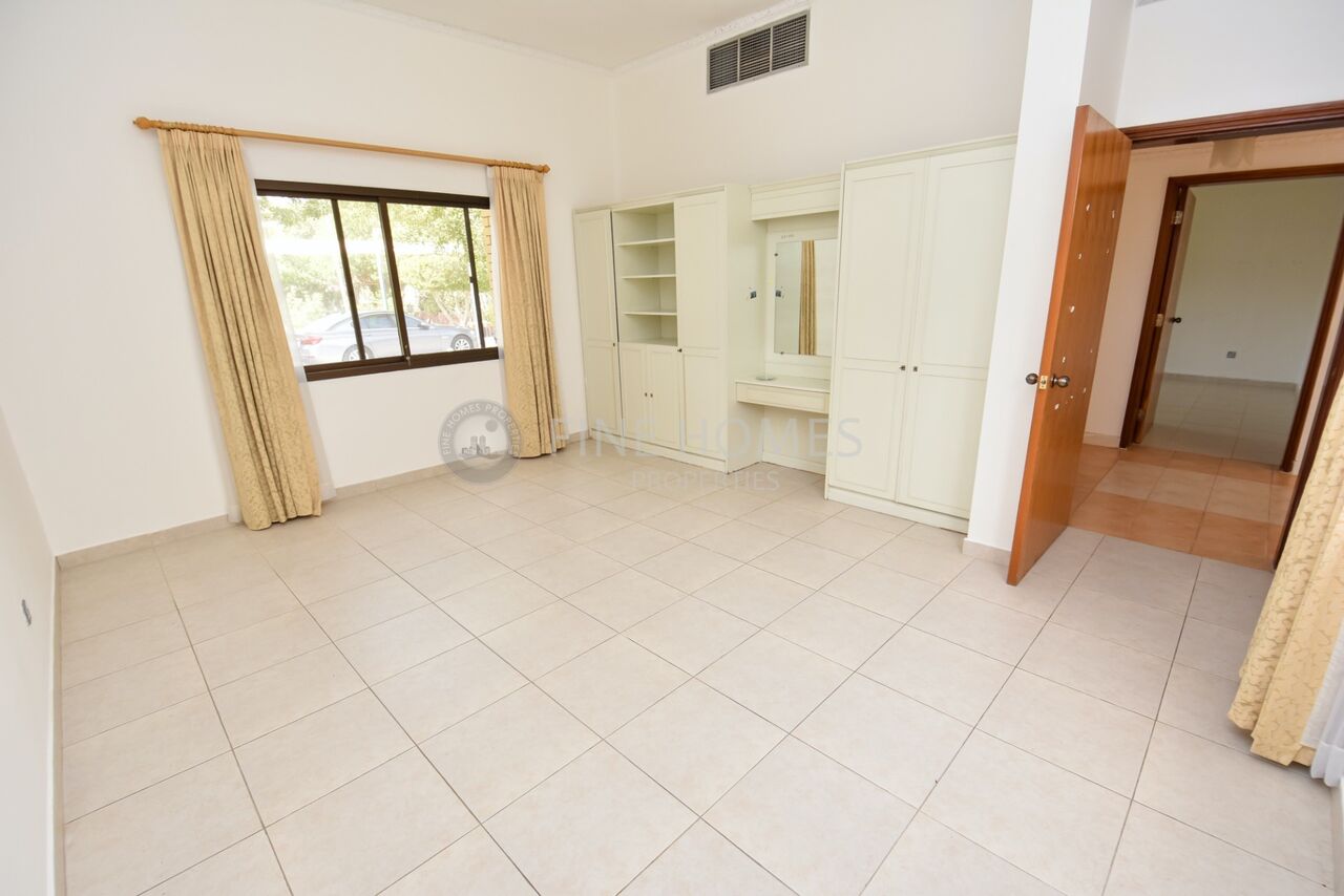 Saar, Villas, BHD 675,  Bright & Spacious Villa ! Pool & Garden !