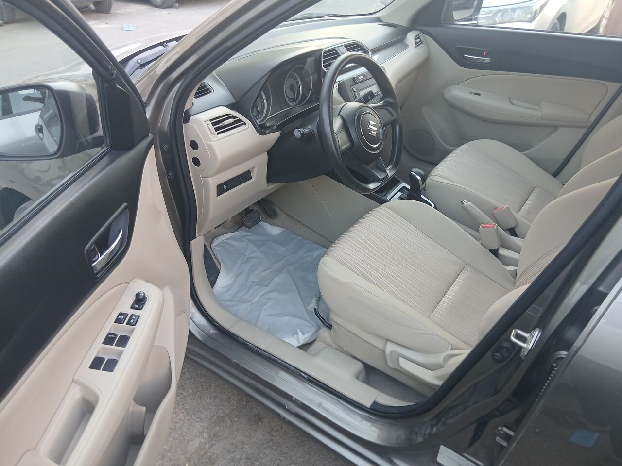 Riyadh, Vehicles, Cars & Trucks , SAR 40000,  Suzuki Dzire,  2025,  Automatic,  33000 KM,     | Only 33,000 KM | Like Brand New 🚗