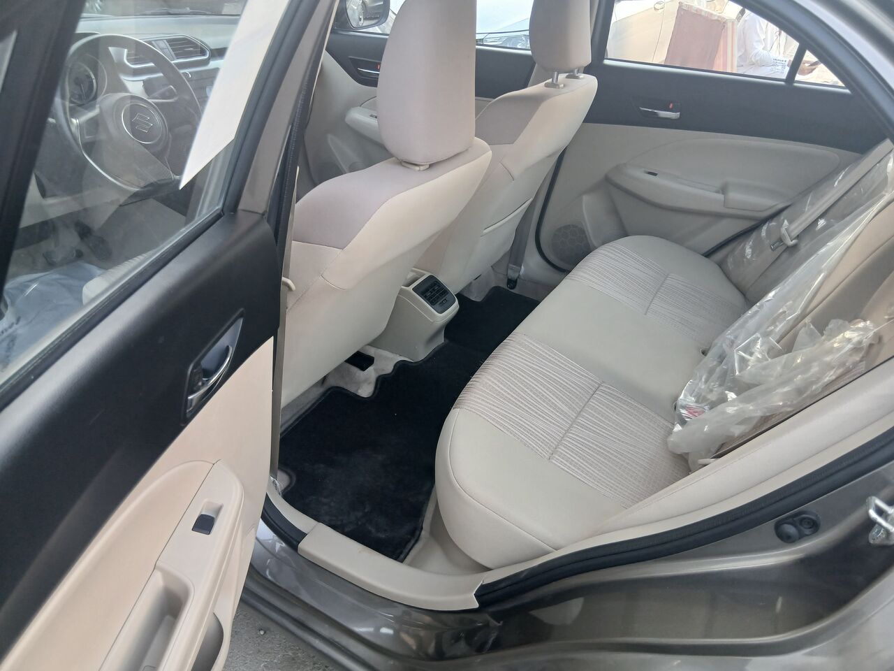 Riyadh, Vehicles, Cars & Trucks , SAR 40000,  Suzuki Dzire,  2025,  Automatic,  33000 KM,     | Only 33,000 KM | Like Brand New 🚗