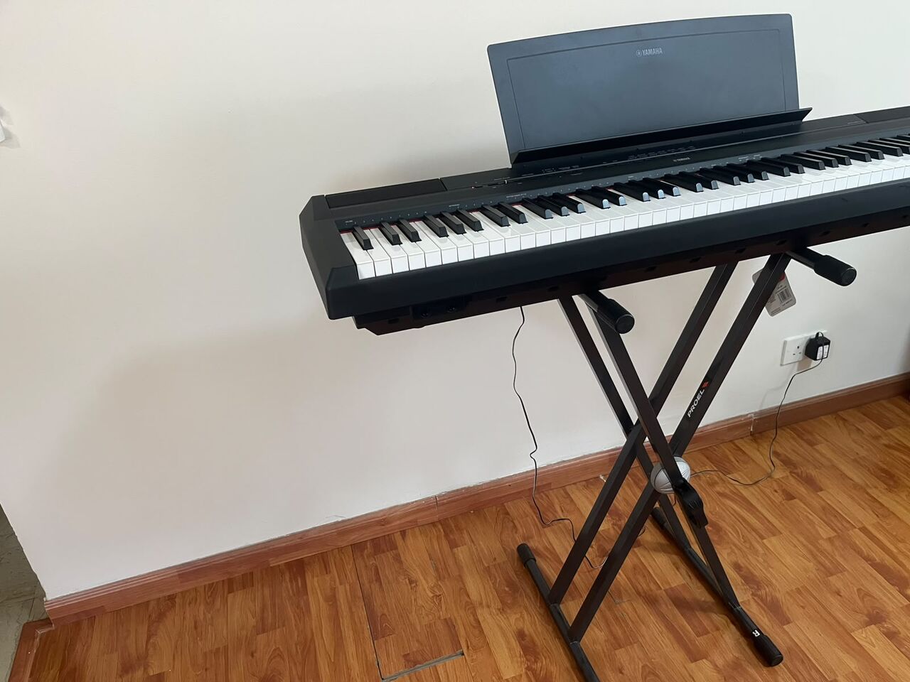 Al Naeem, Musical Instruments, SAR 2100,  Yamaha P-115B Digital Piano (Like New) + Premium Italian Proel Stand