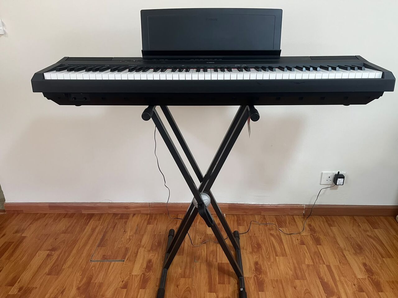 Al Naeem, Musical Instruments, SAR 2100,  Yamaha P-115B Digital Piano (Like New) + Premium Italian Proel Stand