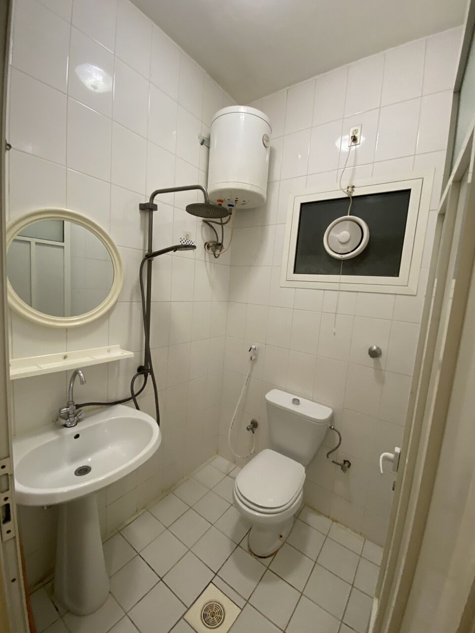 Khobar, Rooms for Rent, SAR 750/month,  Furnished,  32 Sq. Meter,  Partially Furnished Room With Separate Entrance At Prime Location For Executive Single Mal