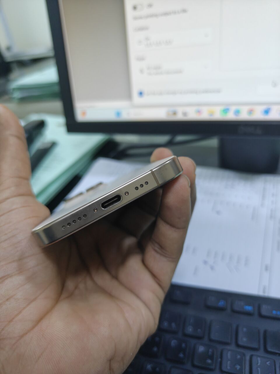 Jeddah, Mobile Phones, SAR 2875,  IPhone 16 Pro Titanium Gold &ndash; 90% Battery Health &ndash; Excellent Condition