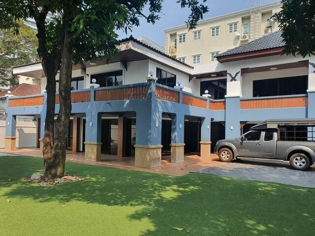 Bangkok, Villas, THB 125000,  200 Sq. Feet,  HR 10468 ให้เช่าบ้านเดี่ยวขนาดใหญ่ 200 ตรว. 6 ห