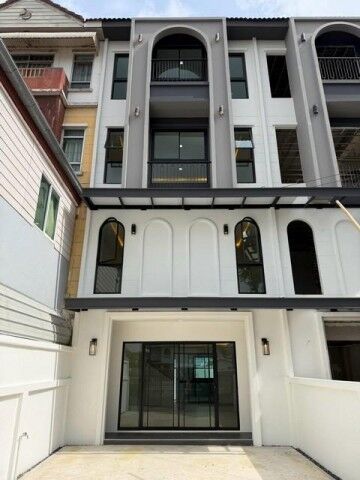 Bangkok, Real Estate For Sale, THB 6990000,  4 BR,  24 Sq. Feet,  HS 2050 ขายทาวน์โฮม 4 ชั้น 4 ห้องนอน ลาดพร้า