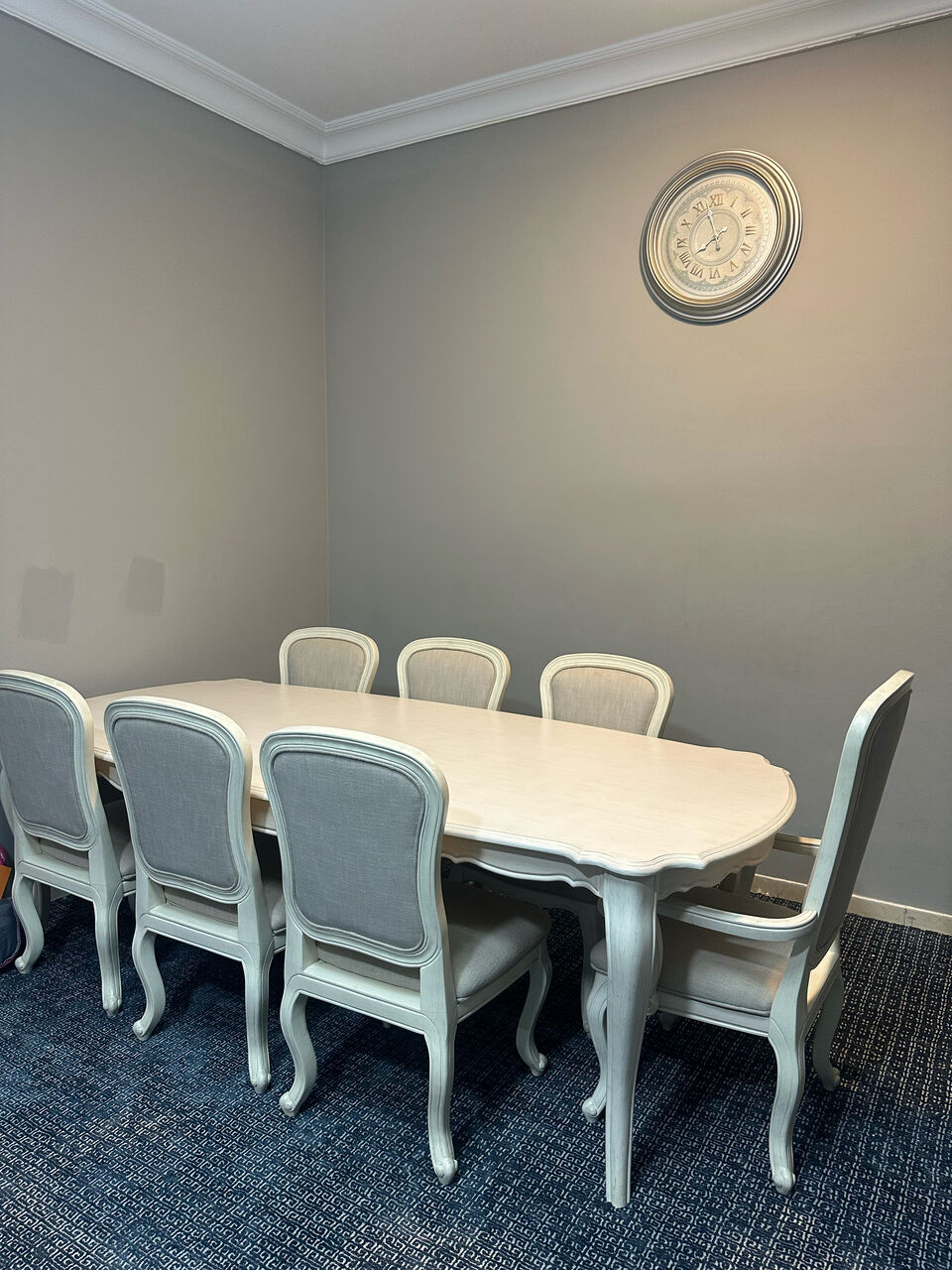 Riyadh, Furniture, SAR 500,  Dining Table With 8 Matching Chairs &ndash; Excellent Condition