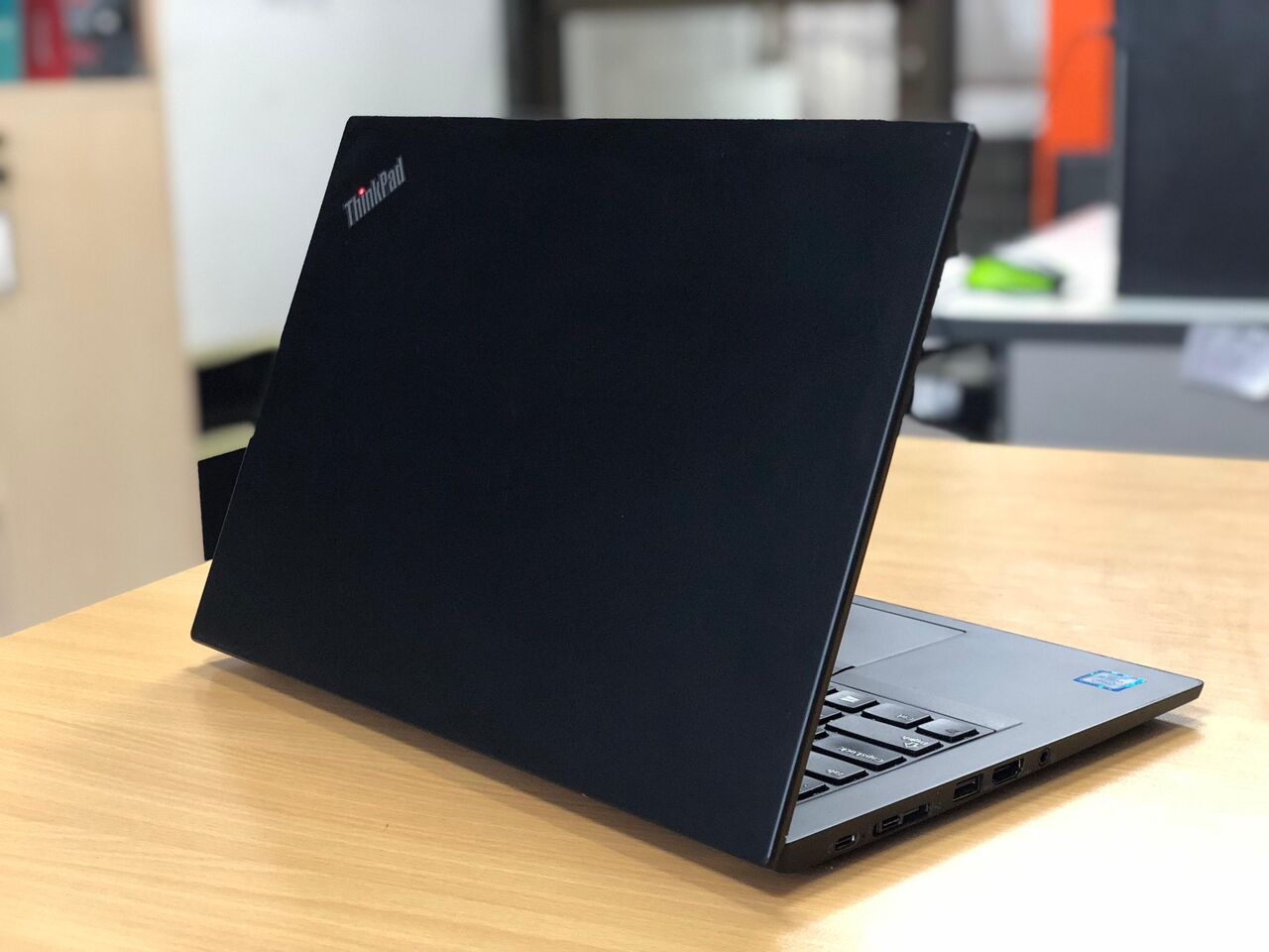 Isa Town, Computers, BHD 88,  LENOVO ThinkPad Core I5 8th Generation Laptop 16GB DDR4 RAM 13.3" HD Screen Free Bag+Mouse