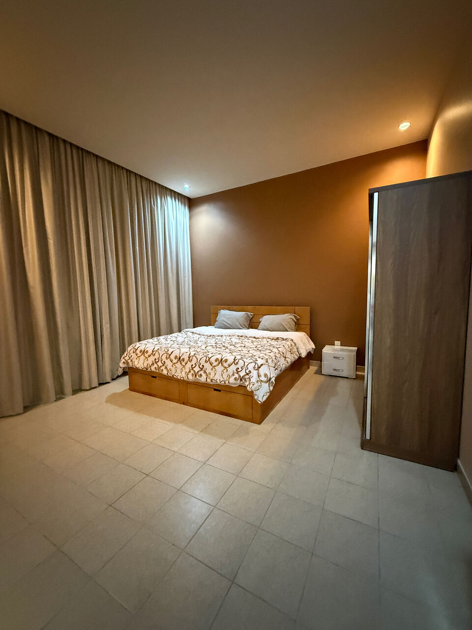 Adliya, Apartments, Flats, Houses & Villas, BHD 350/year,  2 BR,  Fully Furnished 2 Bhk With Ewa