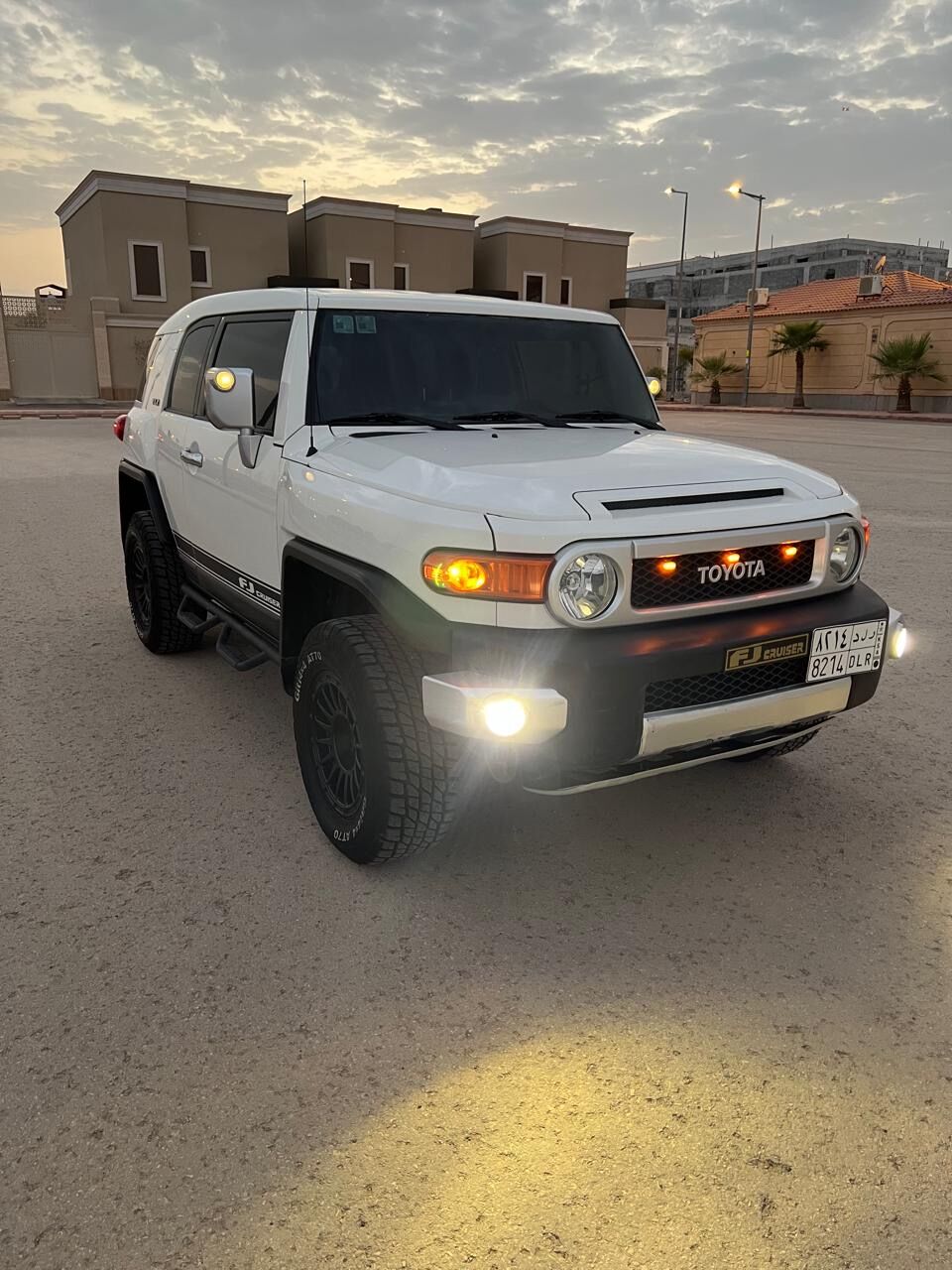 Riyadh, Vehicles, Cars & Trucks , SAR 800000,  Toyota FJ Cruiser,  2014,  Automatic,  451000 KM,  FJ Cruiser