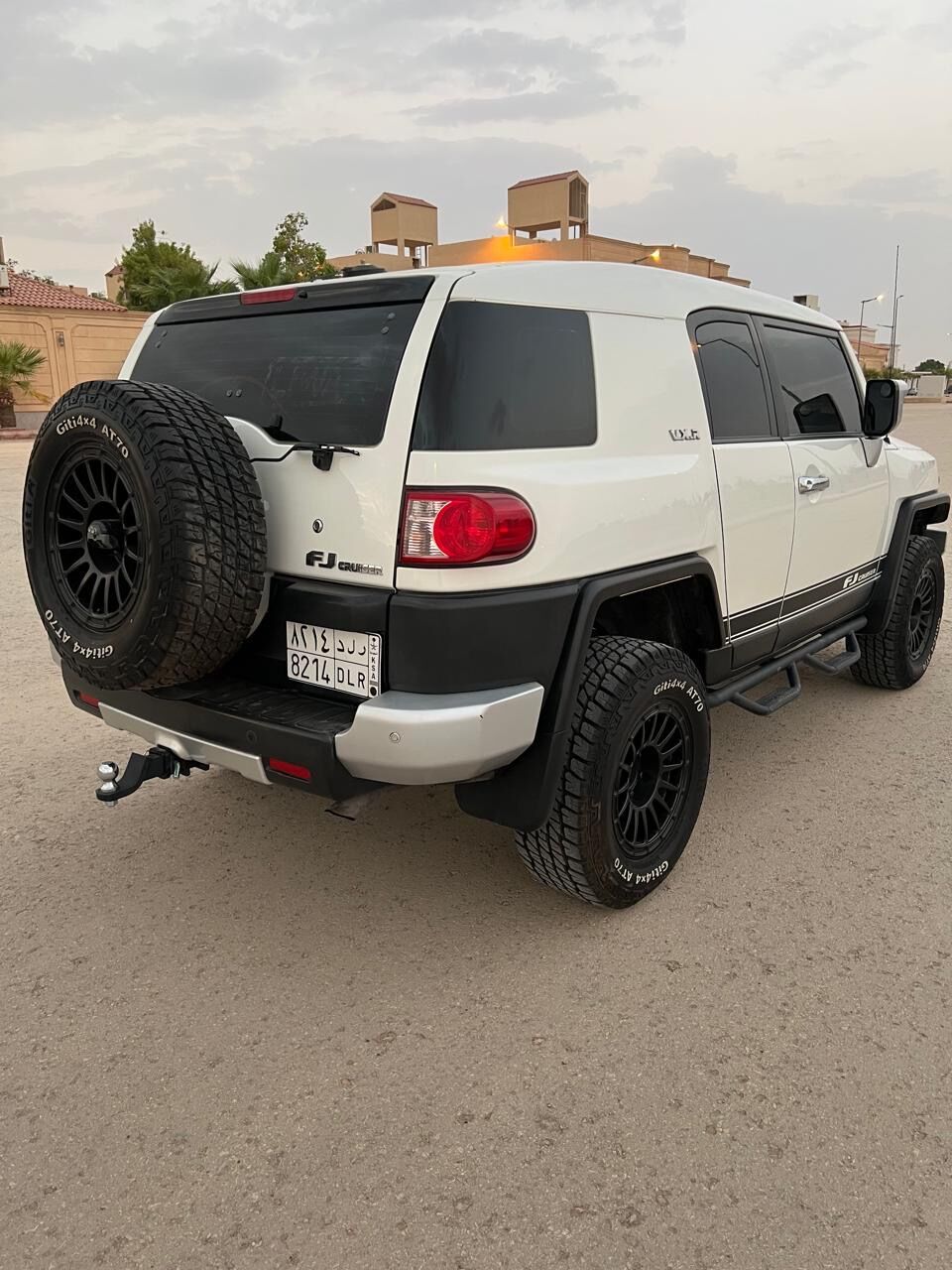 Riyadh, Vehicles, Cars & Trucks , SAR 800000,  Toyota FJ Cruiser,  2014,  Automatic,  451000 KM,  FJ Cruiser