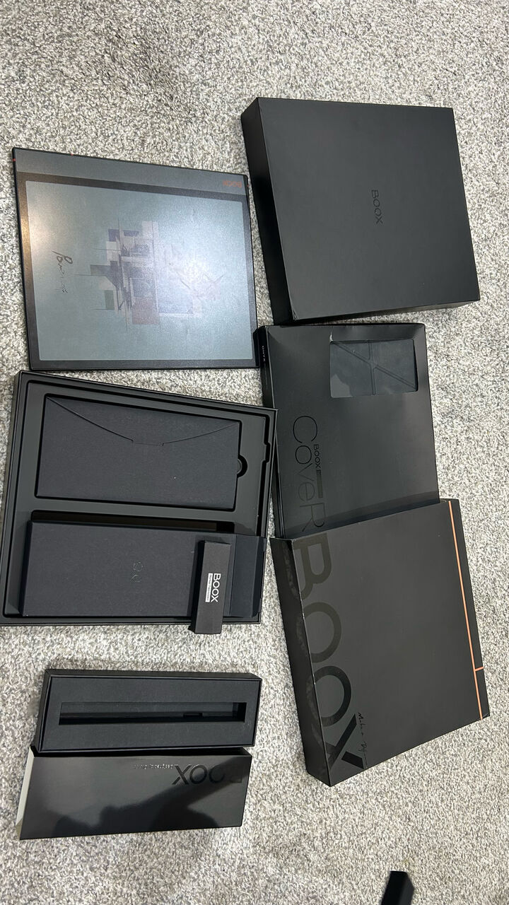 Ad Diriyah, Tablet Computers, SAR 999,  MacBook Air 3 Series Complete Set