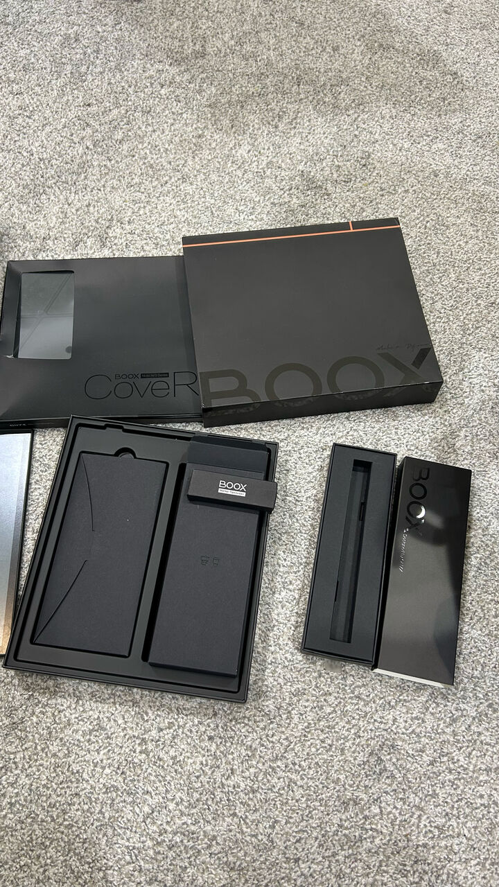 Ad Diriyah, Tablet Computers, SAR 999,  MacBook Air 3 Series Complete Set