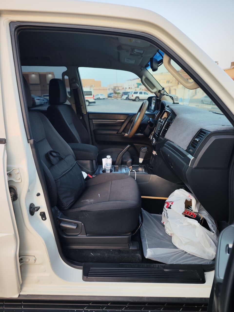 Dhahran, Vehicles, Cars & Trucks , SAR 55000,  Mitsubishi Pajero,  2017,  Automatic,  140000 KM,