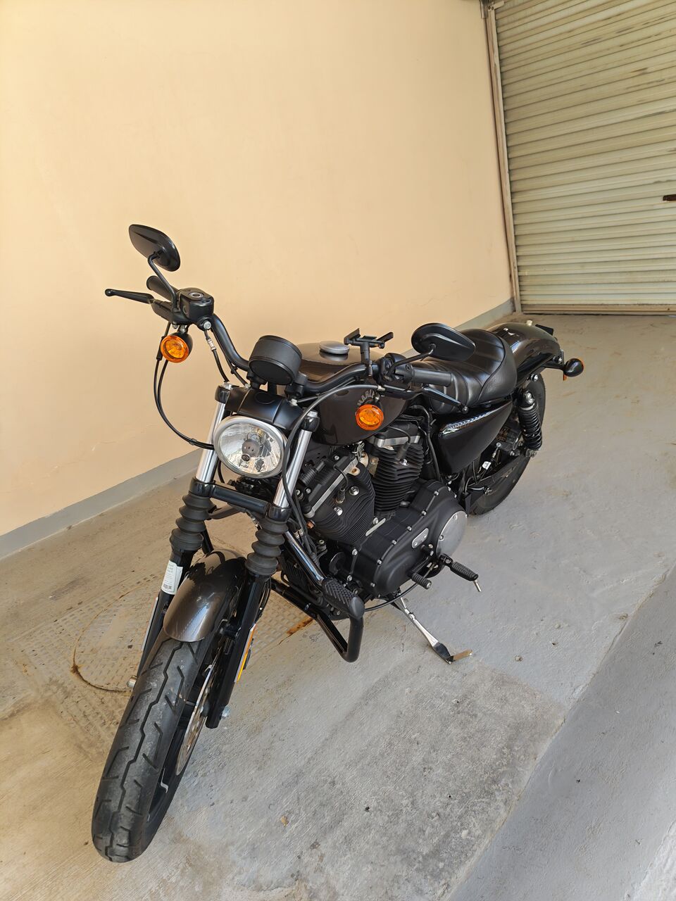 Jeddah, Motorcycles, HARLEY-DAVIDSON IRON 883 &ndash; 2020, LESS USED | Mileage 2350km Only