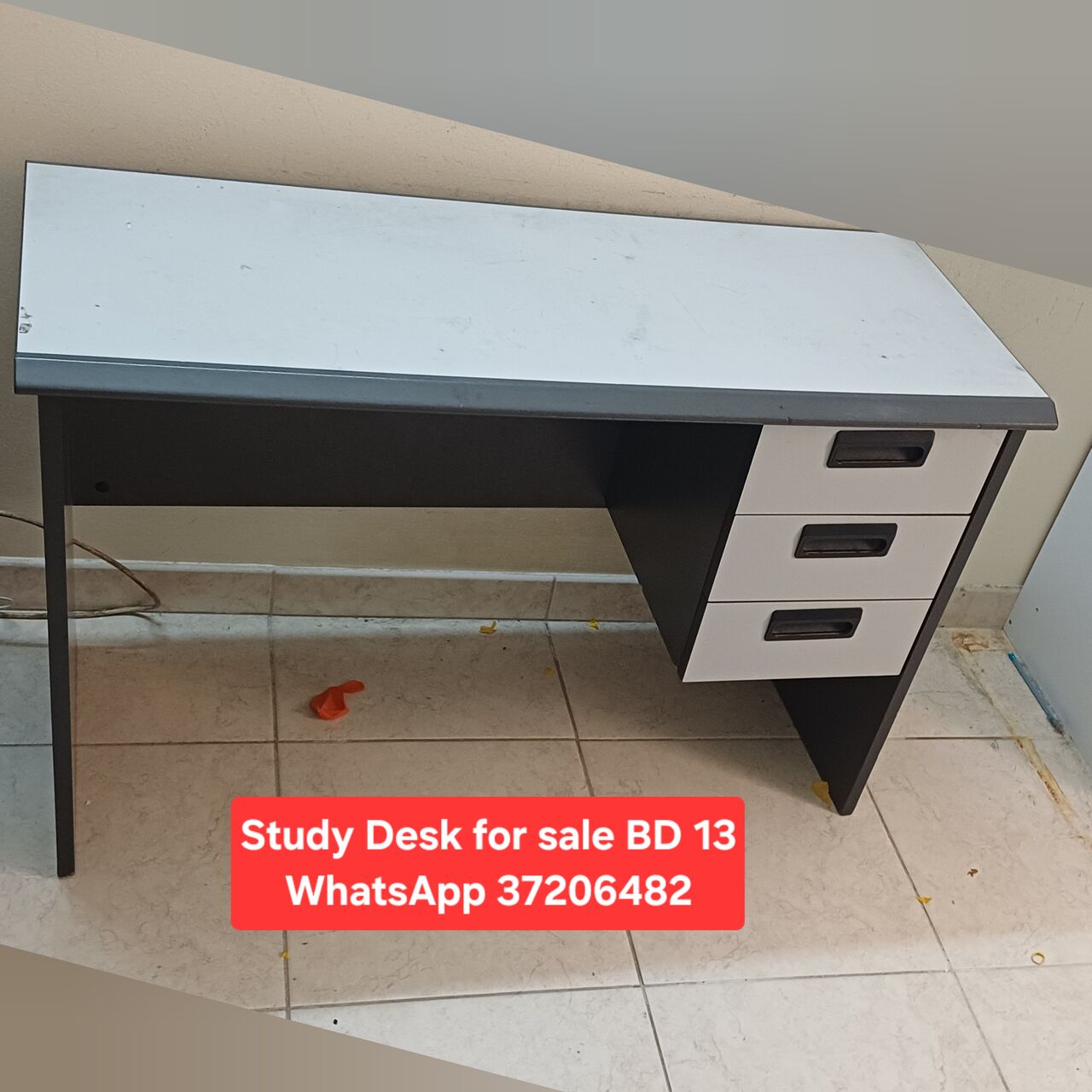 Manama, Furniture, BHD 13,  ✅️ Study Desk For Sale In Good Condition With Delivery