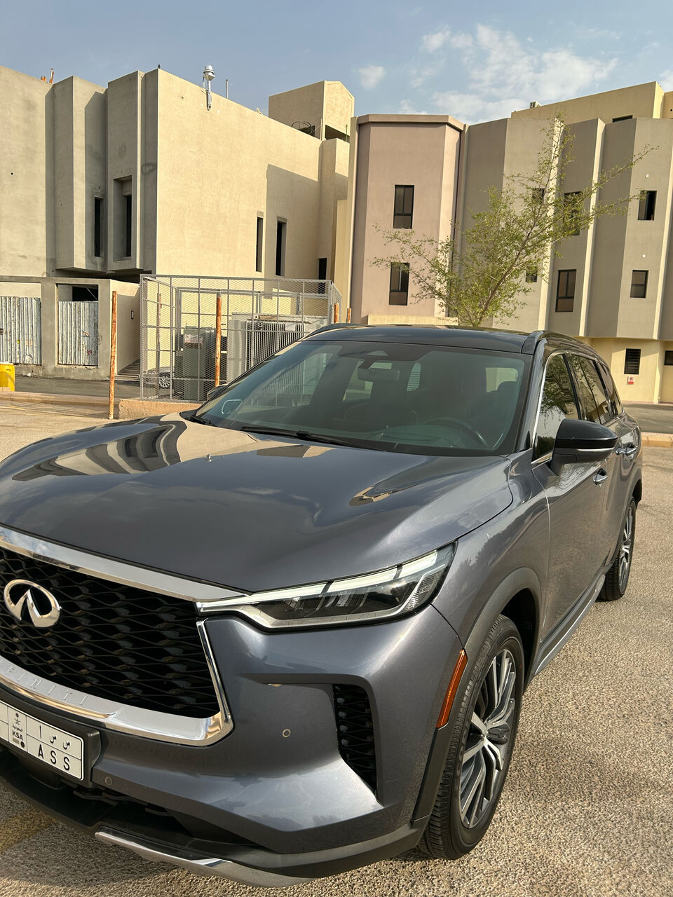 Riyadh, Vehicles, Cars & Trucks , SAR 130000,  Infiniti QX60,  2022,  Automatic,  128000 KM,