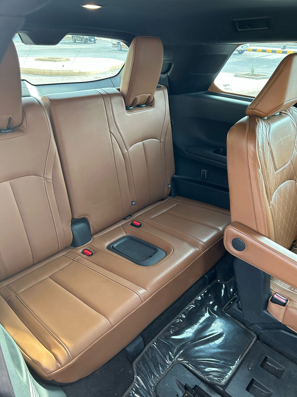 Riyadh, Vehicles, Cars & Trucks , SAR 130000,  Infiniti QX60,  2022,  Automatic,  128000 KM,
