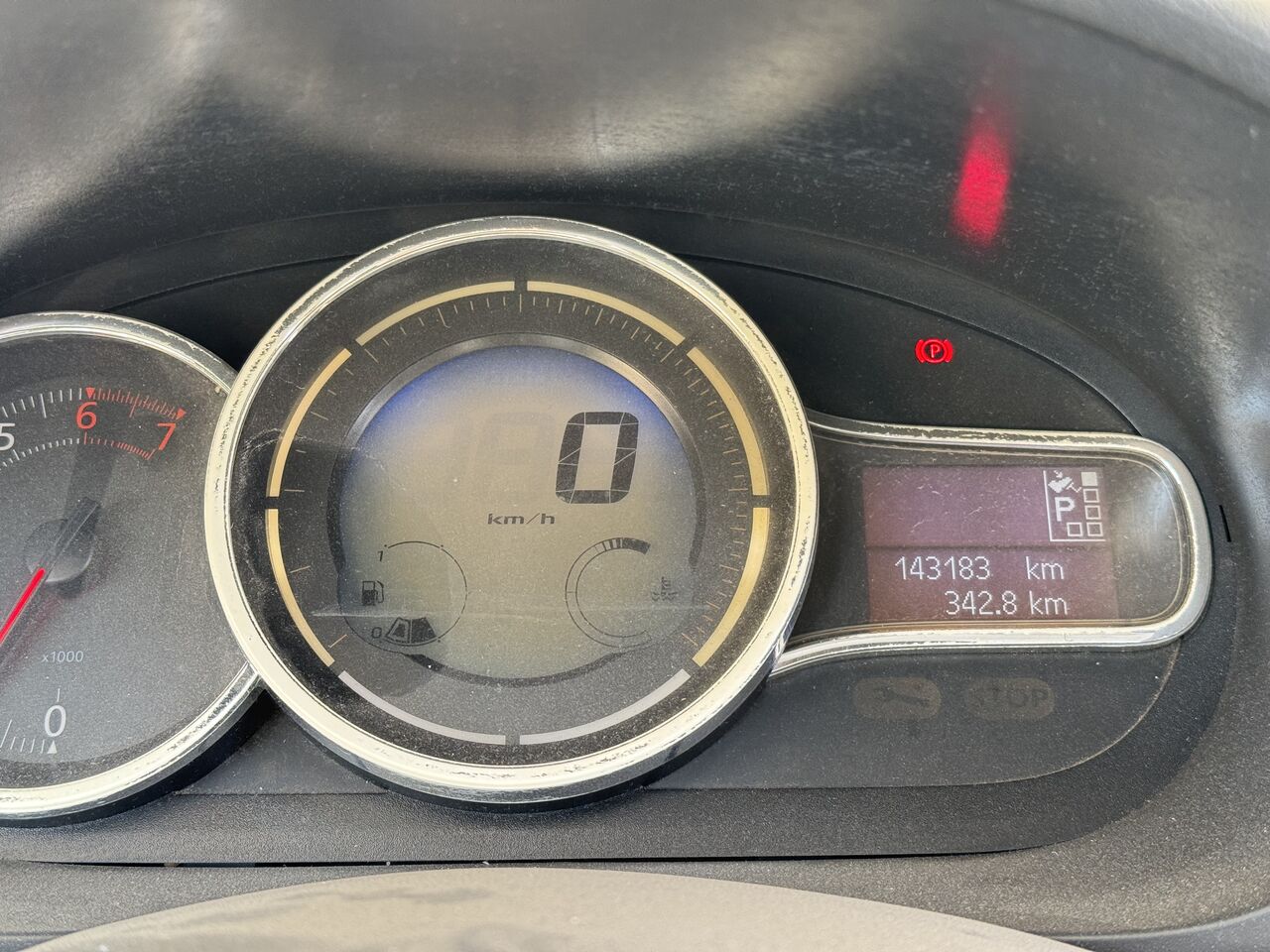 Riyadh, Vehicles, Cars & Trucks , SAR 10000,  Renault Fluence,  2014,  Automatic,  143000 KM,