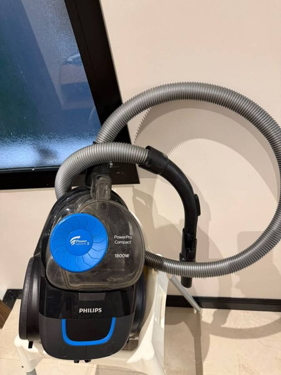 Salamah, Household Items, SAR 200,  Urgent - Robot Vacuum, Philips Vacuum, Kids Easel, Spin Mop (Al Salamah)