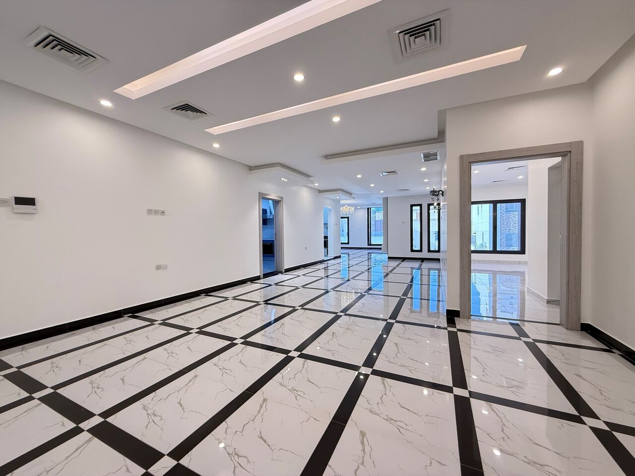 Kuwait City, Apartments, Flats, Houses & Villas, KWD 1100/month,  4 BR,  Jabriya - Big Beautiful 4 Bedrooms Floor