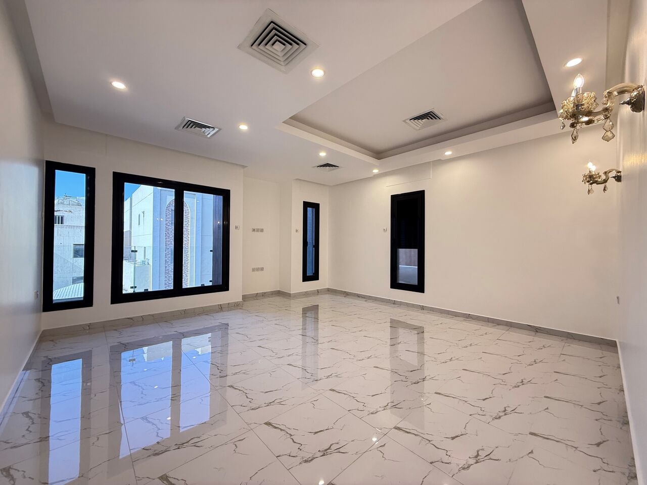 Kuwait City, Apartments, Flats, Houses & Villas, KWD 1100/month,  4 BR,  Jabriya - Big Beautiful 4 Bedrooms Floor