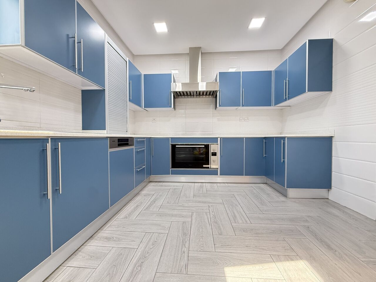 Kuwait City, Apartments, Flats, Houses & Villas, KWD 1100/month,  4 BR,  Jabriya - Big Beautiful 4 Bedrooms Floor