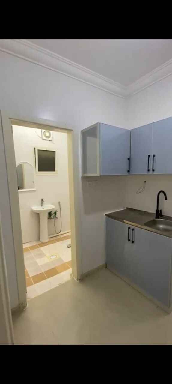Al Rawdah, Apartments, Flats, Houses & Villas, SAR 15000/year,  1 BR,  Family Studio For Family Husband Wife Sutable Well Maintain AC Kitchen Cabinte Installed