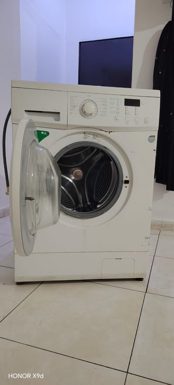 Riyadh, Household Items, SAR 350,  LG 7 KG Front Load Fully Automatic Washing Machine