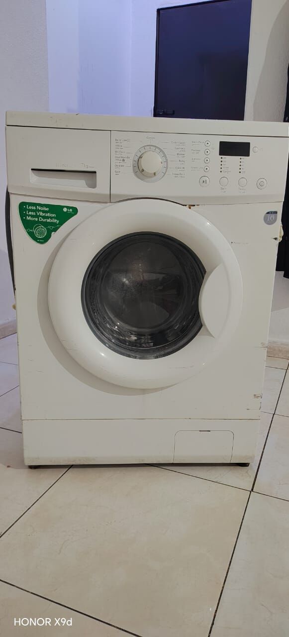 Riyadh, Household Items, SAR 350,  LG 7 KG Front Load Fully Automatic Washing Machine