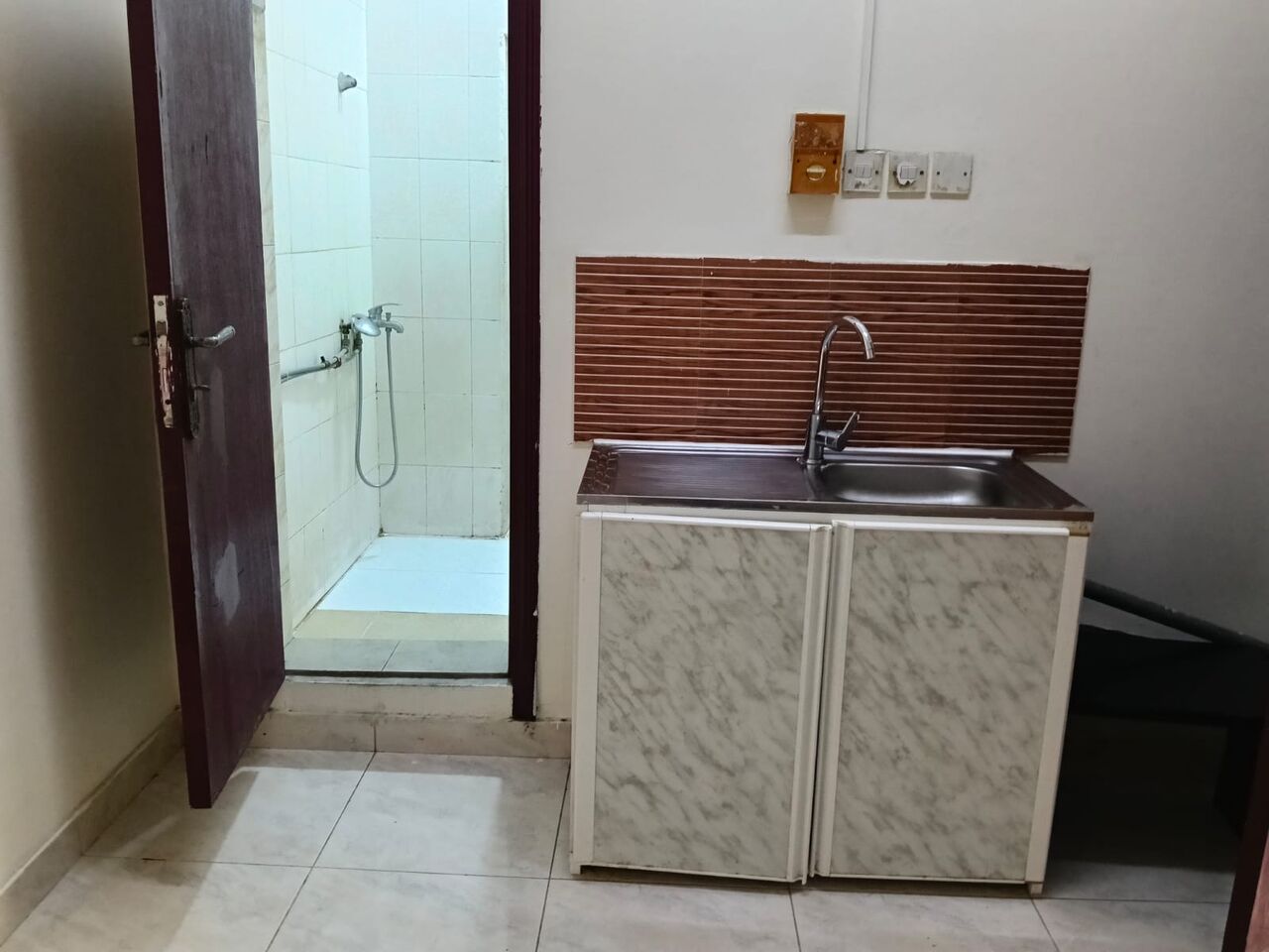 Juffair, Apartments, Flats, Houses & Villas, BHD 120/month,  Studio,  Studio Flat For Rent