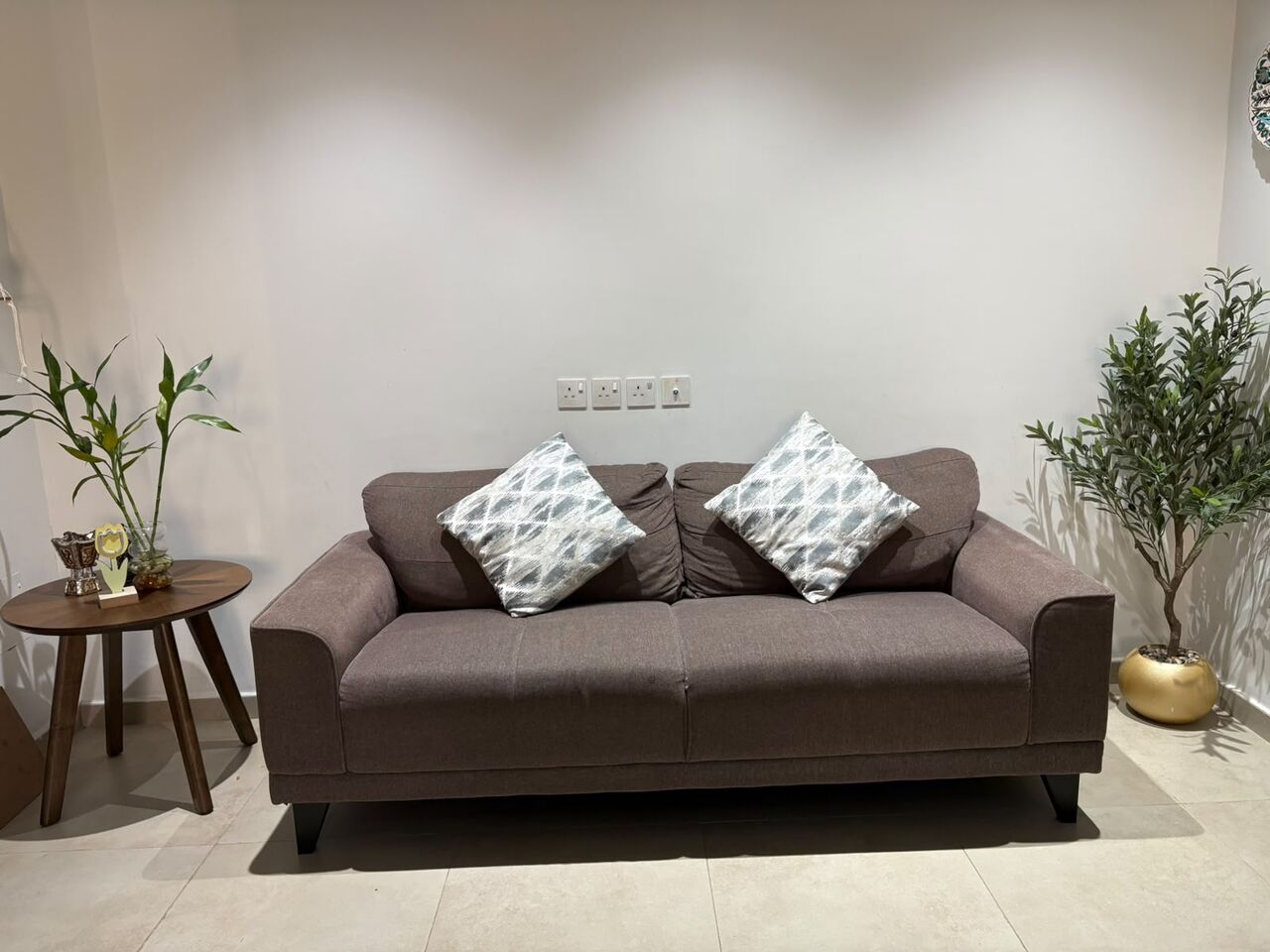 Dammam, Furniture, SAR 800,  3 Seater Sofa Set (Home Centre)