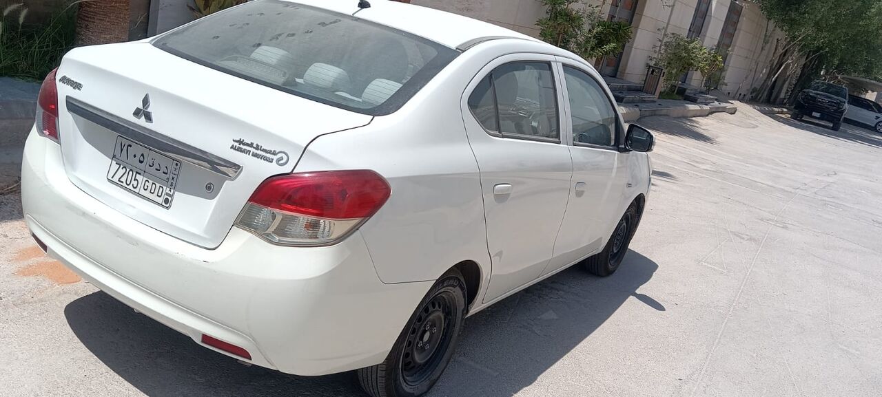 Riyadh, Vehicles, Cars & Trucks , Mitsubishi Attrage &ndash; White,  2014,  Automatic,  182000 KM,