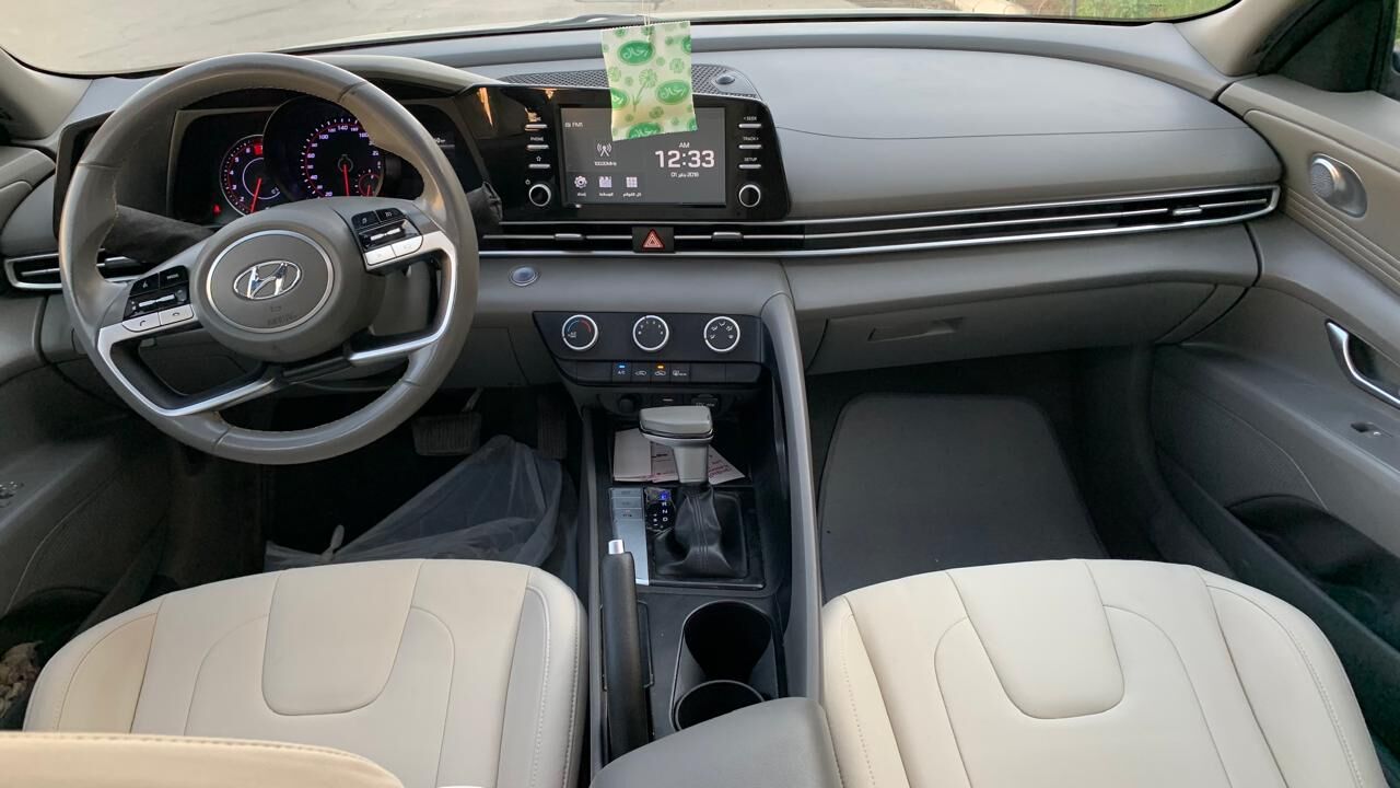 Riyadh, Vehicles, Cars & Trucks , HYUNDAI ELANTRA SE 2.0,,  2022,  Automatic,  88000 KM,  SMART FULL OPTION SUNROOF