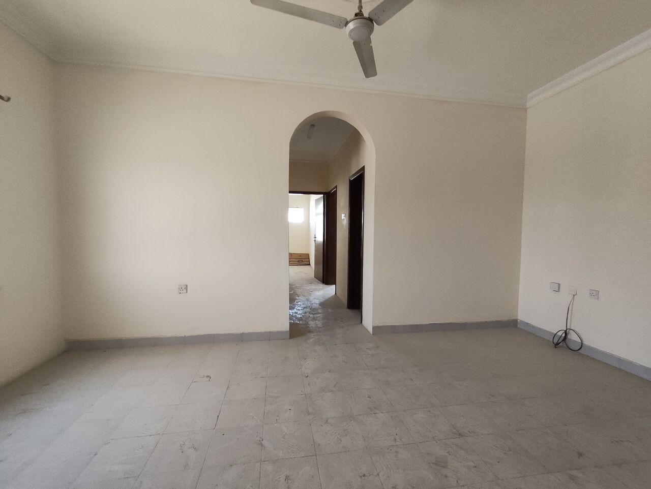 Zinj, Apartments, Flats, Houses & Villas, BHD 180/year,  2 BR,  Zinj:- 2Bhk Unfurnished Flat On Rent ,Close To Hala Plaza..