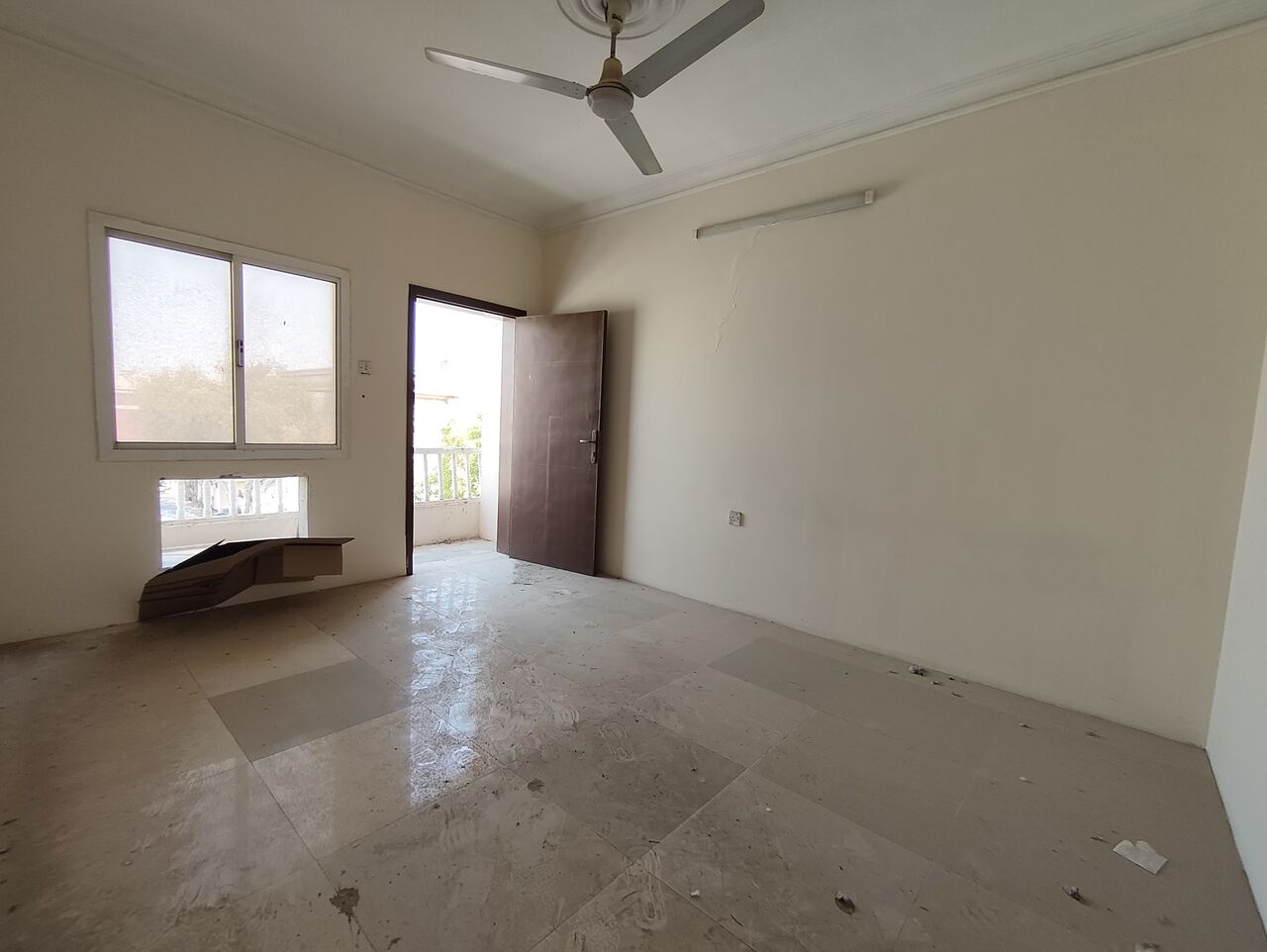 Zinj, Apartments, Flats, Houses & Villas, BHD 180/year,  2 BR,  Zinj:- 2Bhk Unfurnished Flat On Rent ,Close To Hala Plaza..