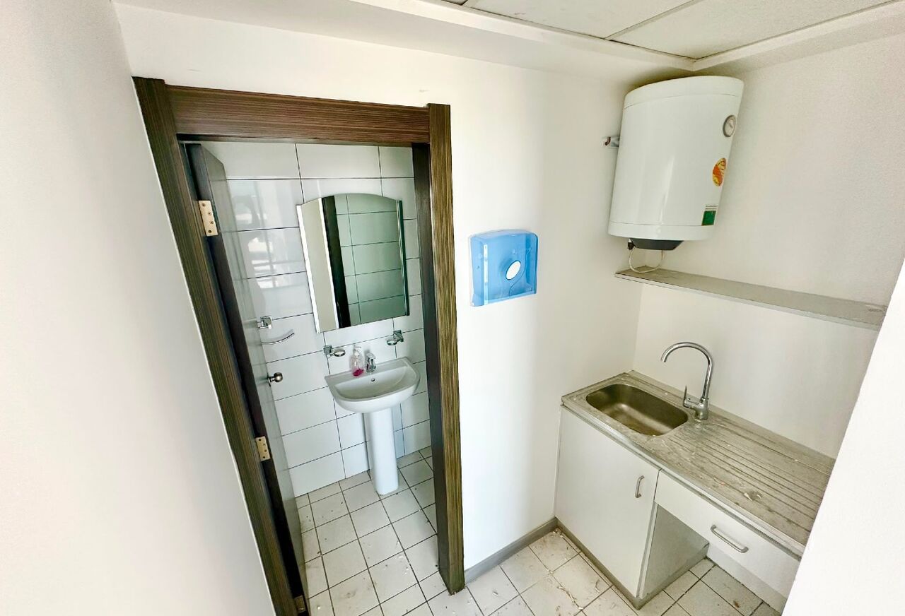 Diplomatic Area, Offices, BHD 600,  SEA & CITY VIEW| BALCONY| PRIME AREA| MAINTENANCE