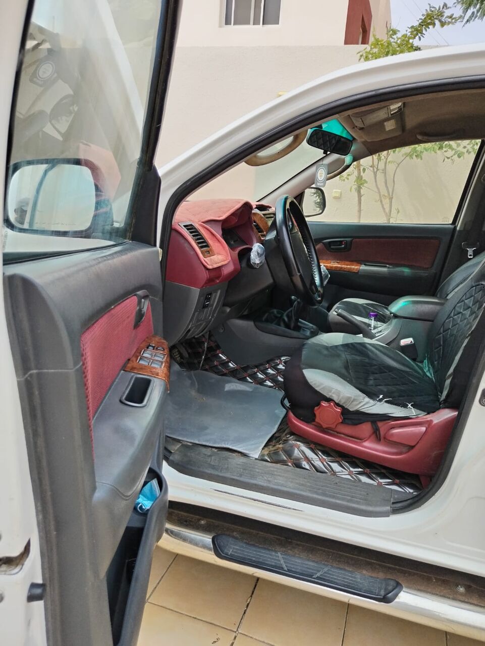 Jizan, Vehicles, Cars & Trucks , SAR 1,  Toyota Hilux SGLX,  2013,  Manual,  450000 KM,    &ndash; For Sale